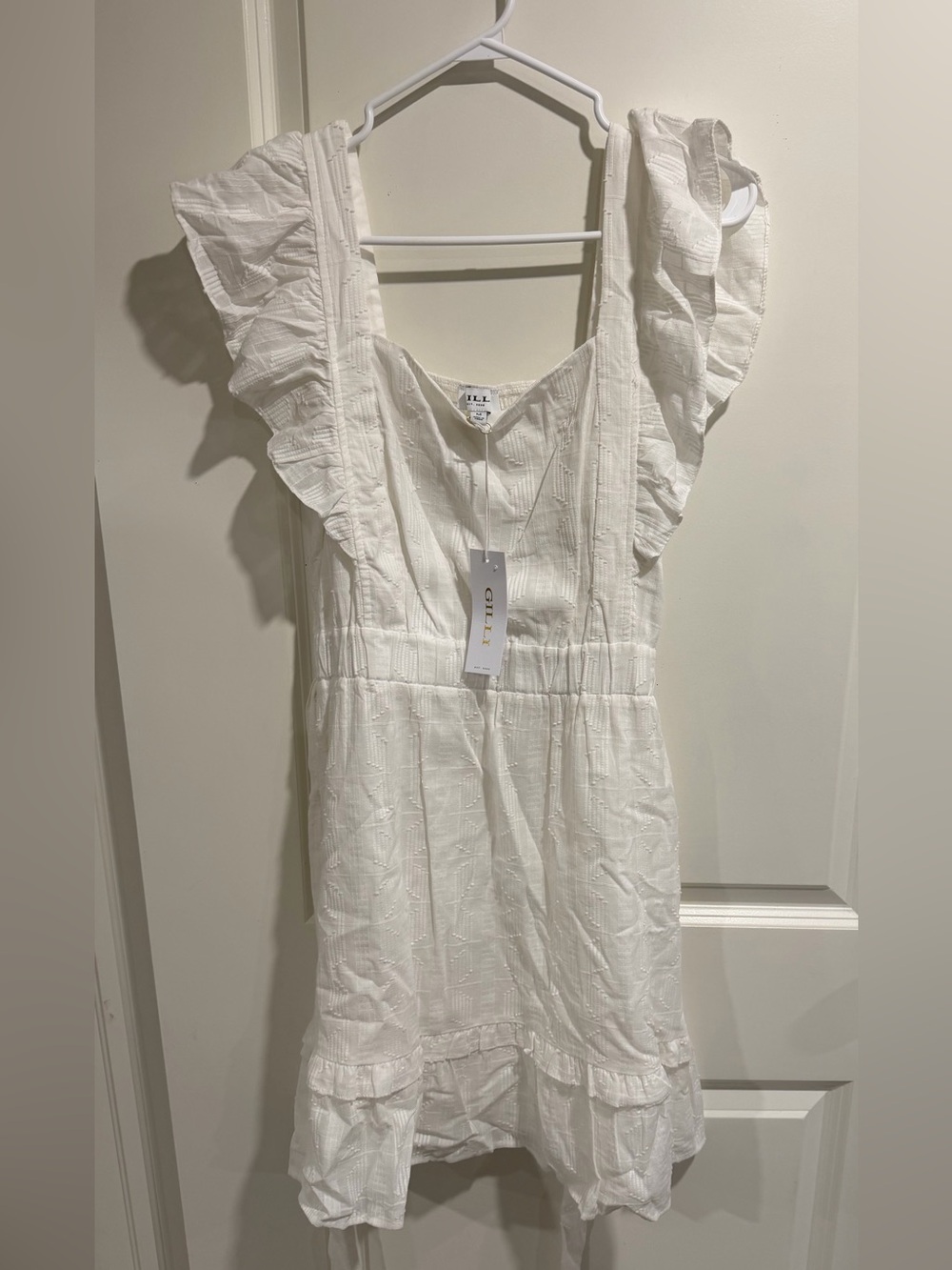 NWT Gilli White Textured Mini Dress M Romantic Ruffle Summer Dress Bridal Event
